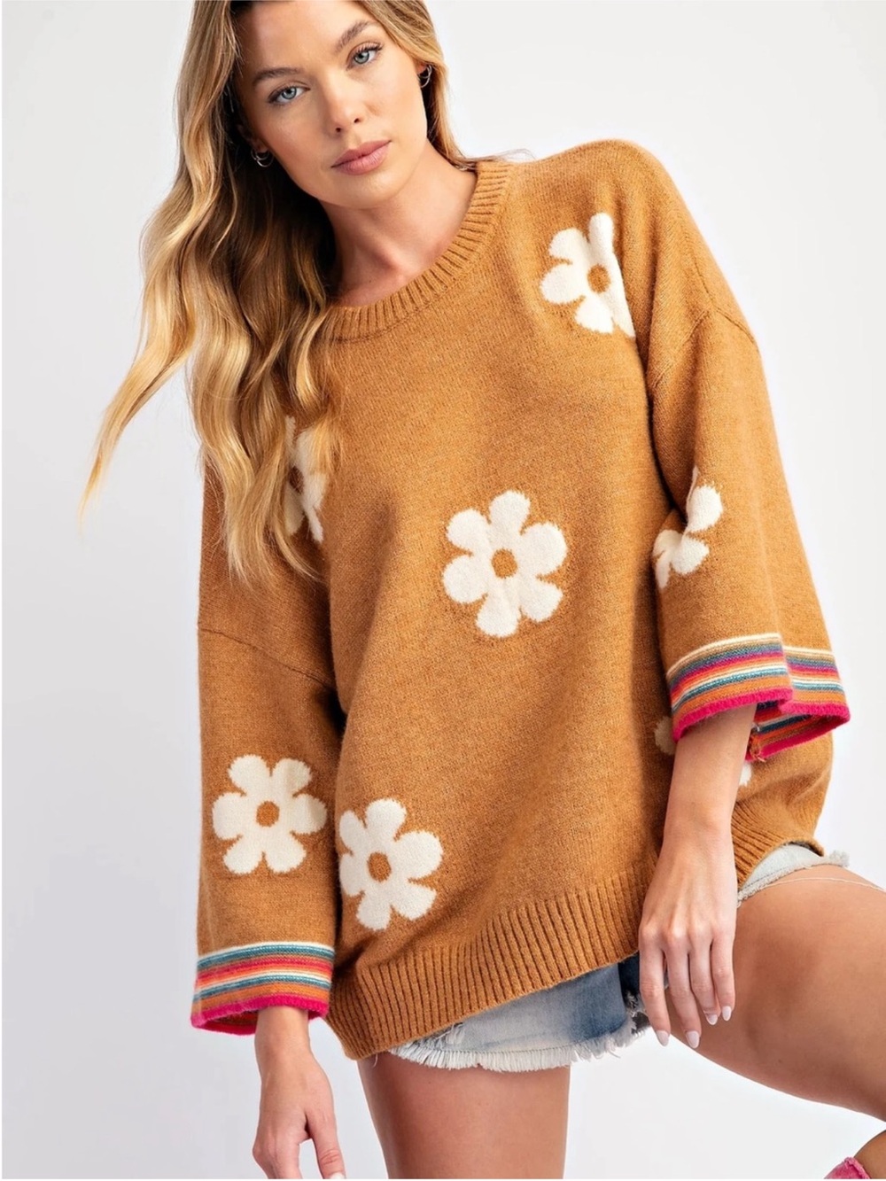 Easel Flower Short Sleeve Sweater Size Medium